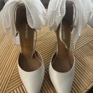 Steve Madden White Pointed Toe Heels with Ankle Ties